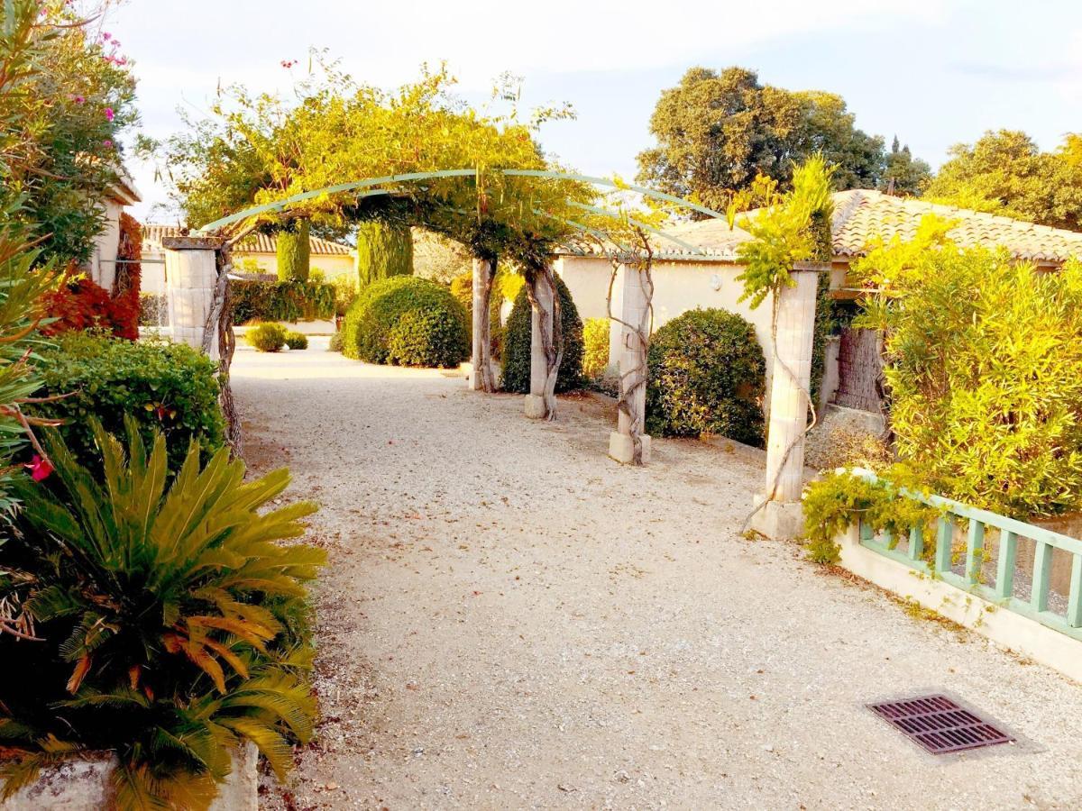 הוילה Saint-Rémy-de-Provence Le Mazet De Lola מראה חיצוני תמונה